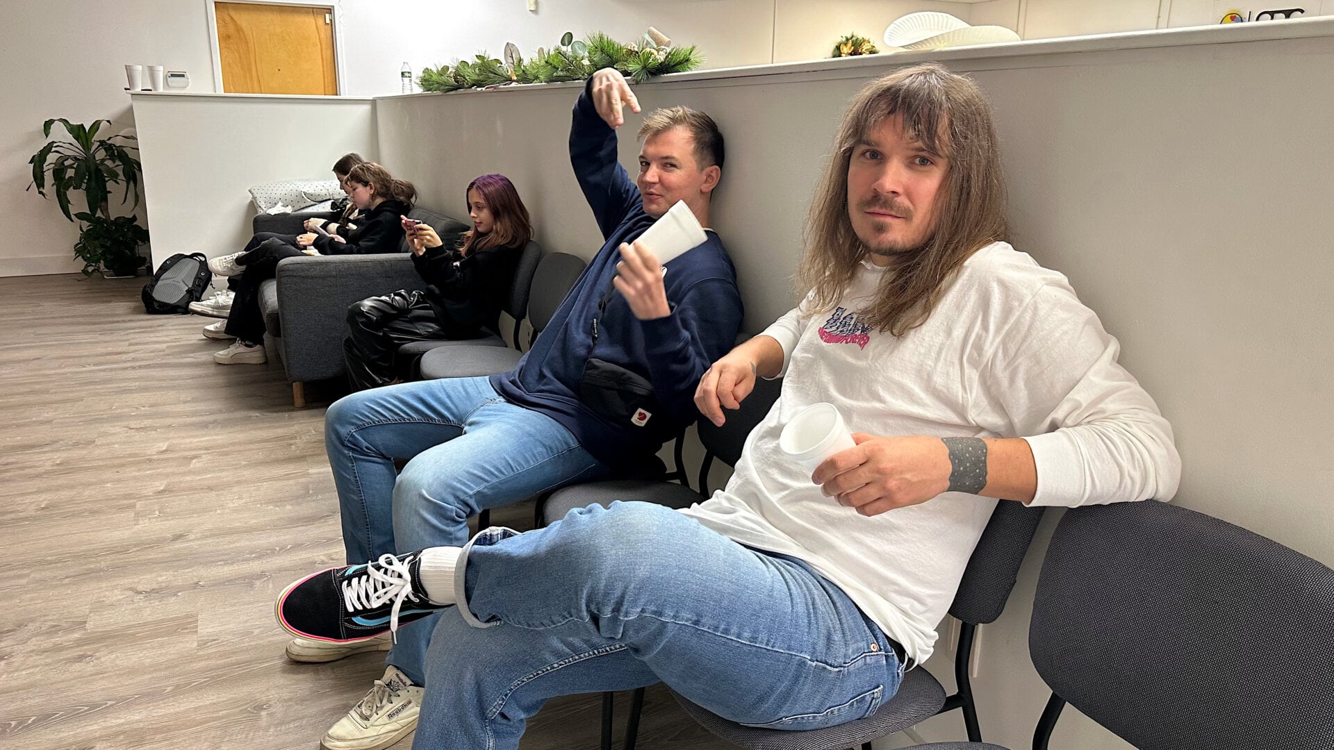 Фотография участников встречи русскоязычного сообщества в Филадельфии (штат Пенсильвания, США) 24 декабря 2023 года, организованной Владом (Владимиром) Дорохиным.