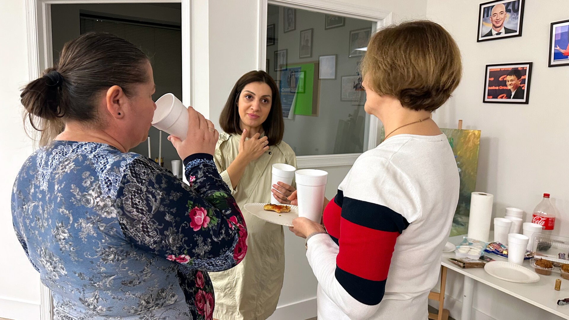 Фотография участников встречи русскоязычного сообщества в Филадельфии (штат Пенсильвания, США) 24 декабря 2023 года, организованной Владом (Владимиром) Дорохиным.