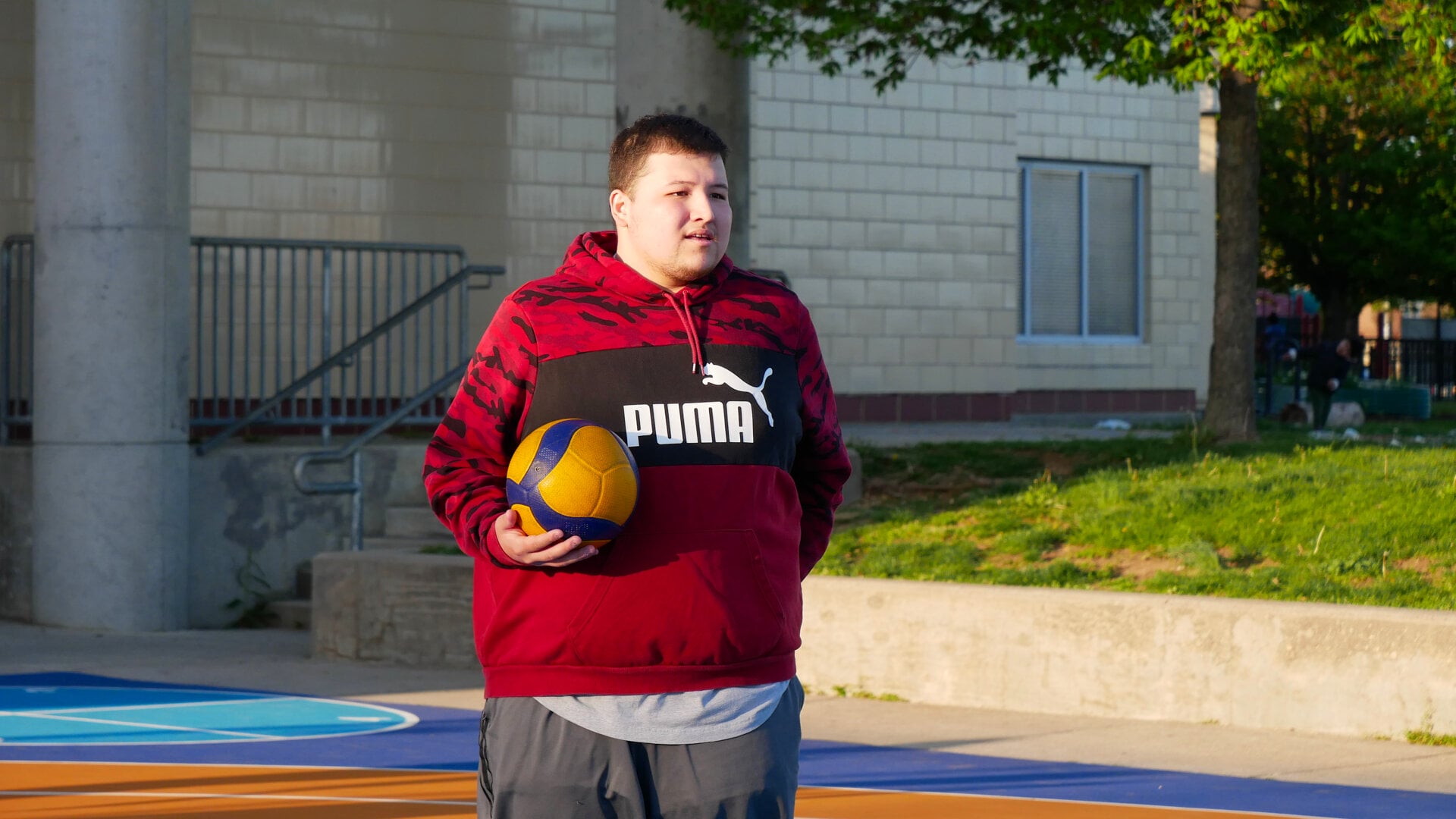 A photo of a Russian-speaking participant of the volleyball community game in Philadelphia, Pennsylvania, USA, on April 27, 2025, organized with the support of Vlad (Vladimir) Dorokhin.