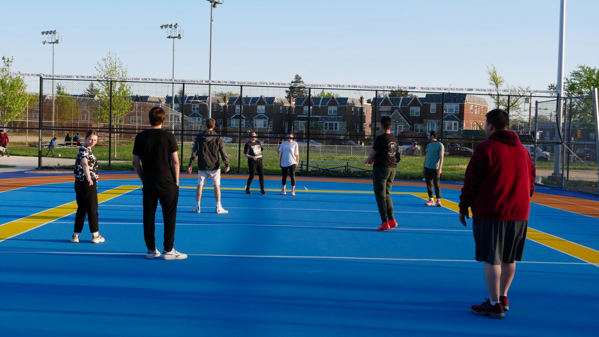 A photo of the Russian-speaking participants of the volleyball community game in Philadelphia, Pennsylvania, USA, on April 27, 2025, organized with the support of Vlad (Vladimir) Dorokhin.