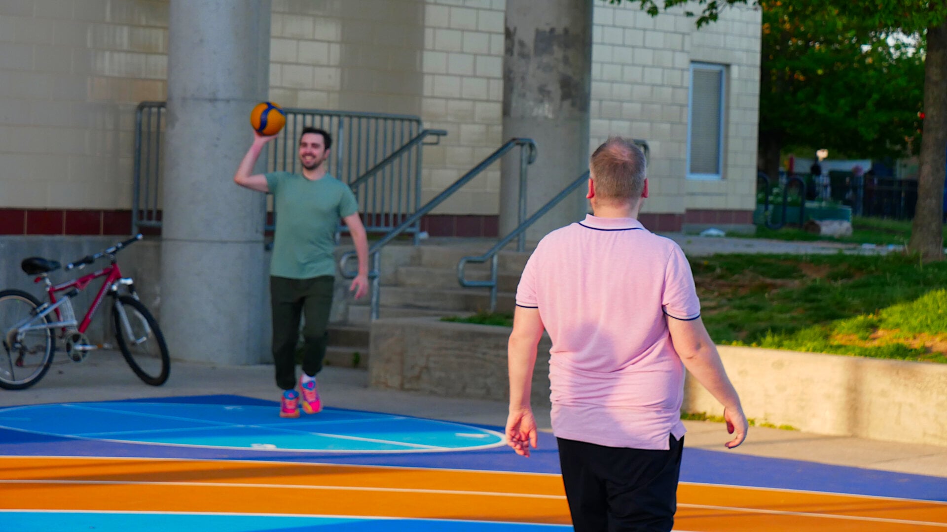 A photo of the Russian-speaking participants of the volleyball community game in Philadelphia, Pennsylvania, USA, on April 27, 2025, organized with the support of Vlad (Vladimir) Dorokhin.
